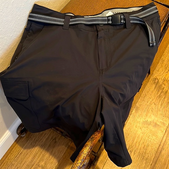 Orvis Cargo Short 4-way Stretchable Breathable, Comfortable & security pockets! - Picture 2 of 8